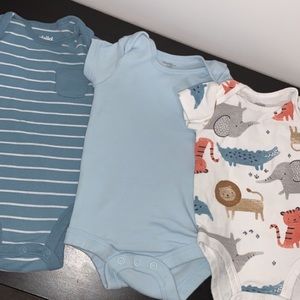 0-3 months baby hoy undershirts (3/$15)